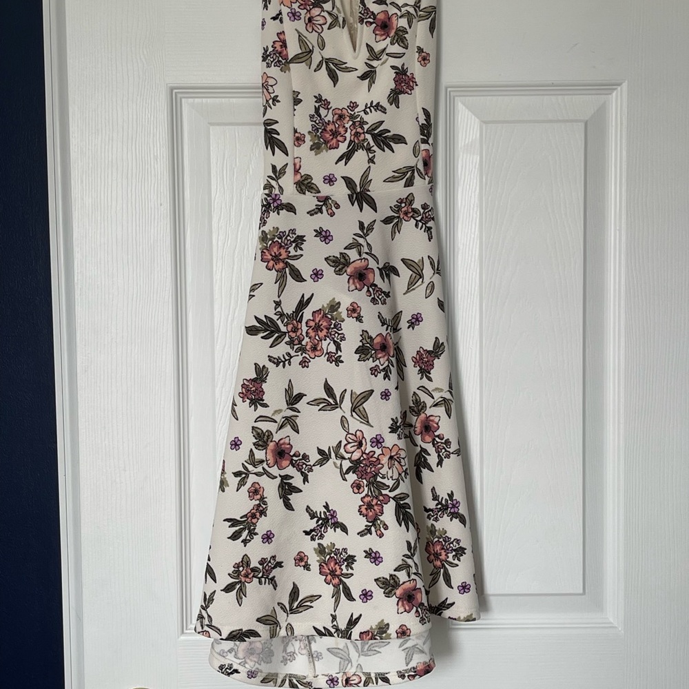 Dress - Picture 2 of 6